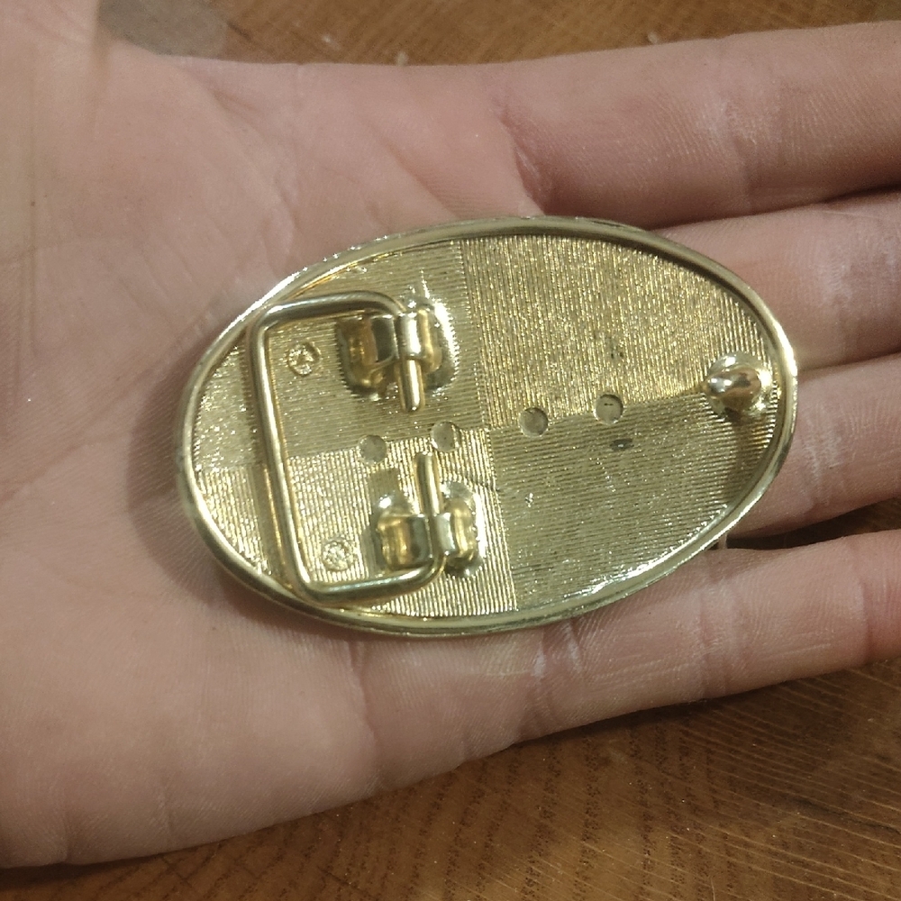 Floral Engraved Oval Belt Buckle - Picture 4 of 5